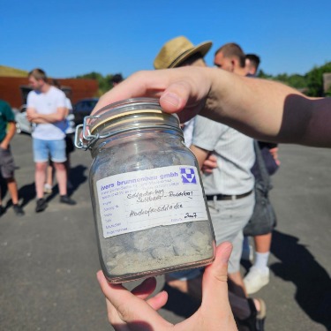 Anschauungsglas mit industriellem Abfall