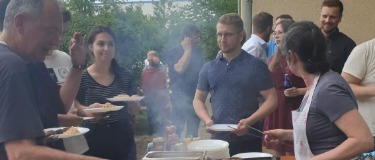 Verpflegung mit Steaks, Bratwürsten und Co.